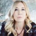 Erika Wennerstrom (de Heartless Bastards) + Field Division