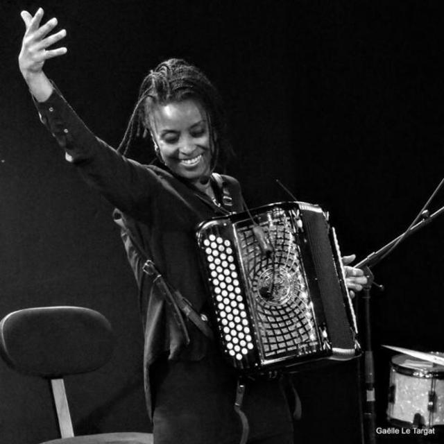 Big cafe concert aicha toure 1