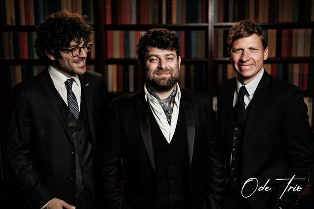 Big ode trio au sunset 1