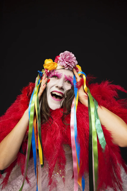 LEILA MARTIAL : Jubila